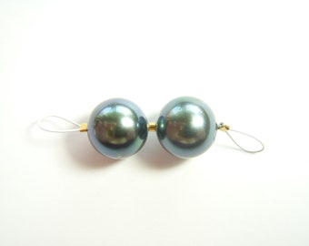 Peacock Tahitian Round Pearls - Pair - 9mm