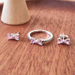 PANDORA : Sparkling Pink Bow Ring - Annies Hallmark and