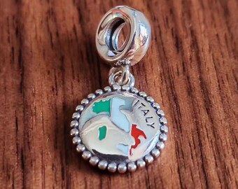 Art Attack Croatian Flag Keychain - Heart Shaped Map Pendant, Silver Tone