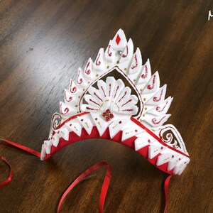 Topor Mukut Pair For Bengali Wedding Custom Handcrafted In Etsy Bengali brides wear a mukut on their wedding day. topor mukut pair for bengali wedding