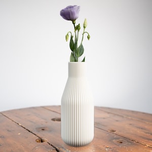 Bottle Vase White Colourway - Vase for Fresh or Dried Flowers, Modern Indoor Decor, Contemporary Flower Vase, Eco-Friendly, Made in Canada