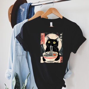 Ramen Cat Shirt, Cute Noodle Cat Sweatshirt, Kawaii Japanese Anime Cat Shirt, Anime Cat T-Shirt, Japanese Tee, Ramen Lover, Cat Lover Gift bild 4