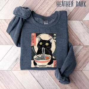 Ramen Cat Shirt, Cute Noodle Cat Sweatshirt, Kawaii Japanese Anime Cat Shirt, Anime Cat T-Shirt, Japanese Tee, Ramen Lover, Cat Lover Gift bild 3