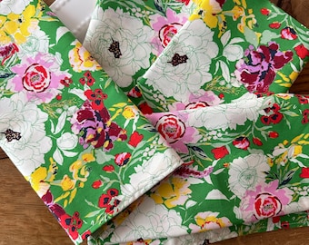 Green Floral Cotton Napkin Set, Spring and Summer Dinner Parties, ModernTable Setting, Cheerful and Colorful Cloth Napkins