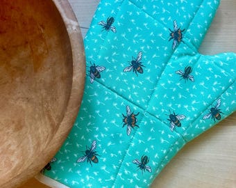 Green Oven Mitt: Thick Cotton Canvas with Honey Bees