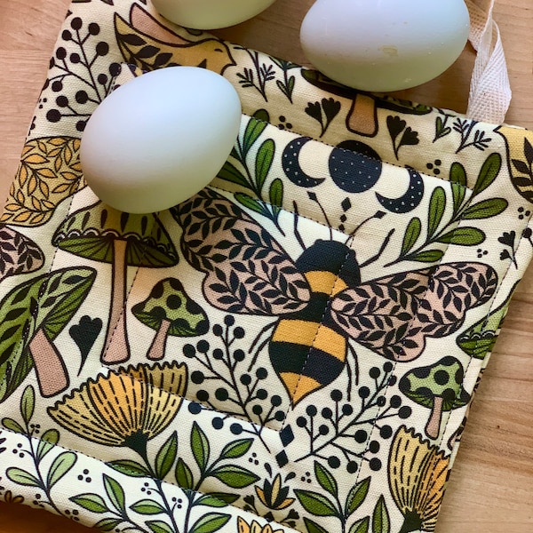 Mushroom and Honeybee Potholder Set, Farmhouse Style, Thick Hot Pad, Yellow and Green Trivet