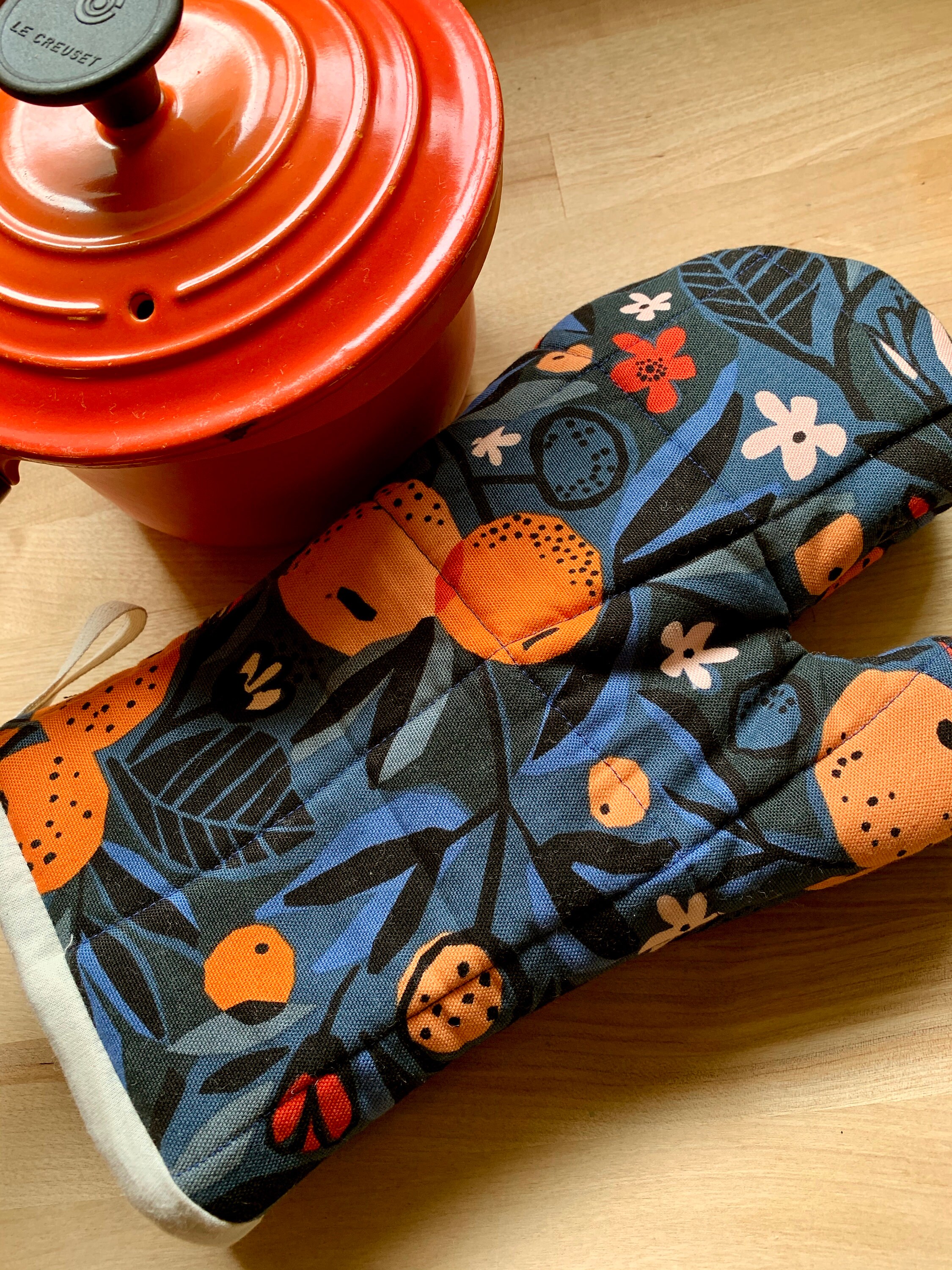 Le Creuset - Oven Gloves & Aprons