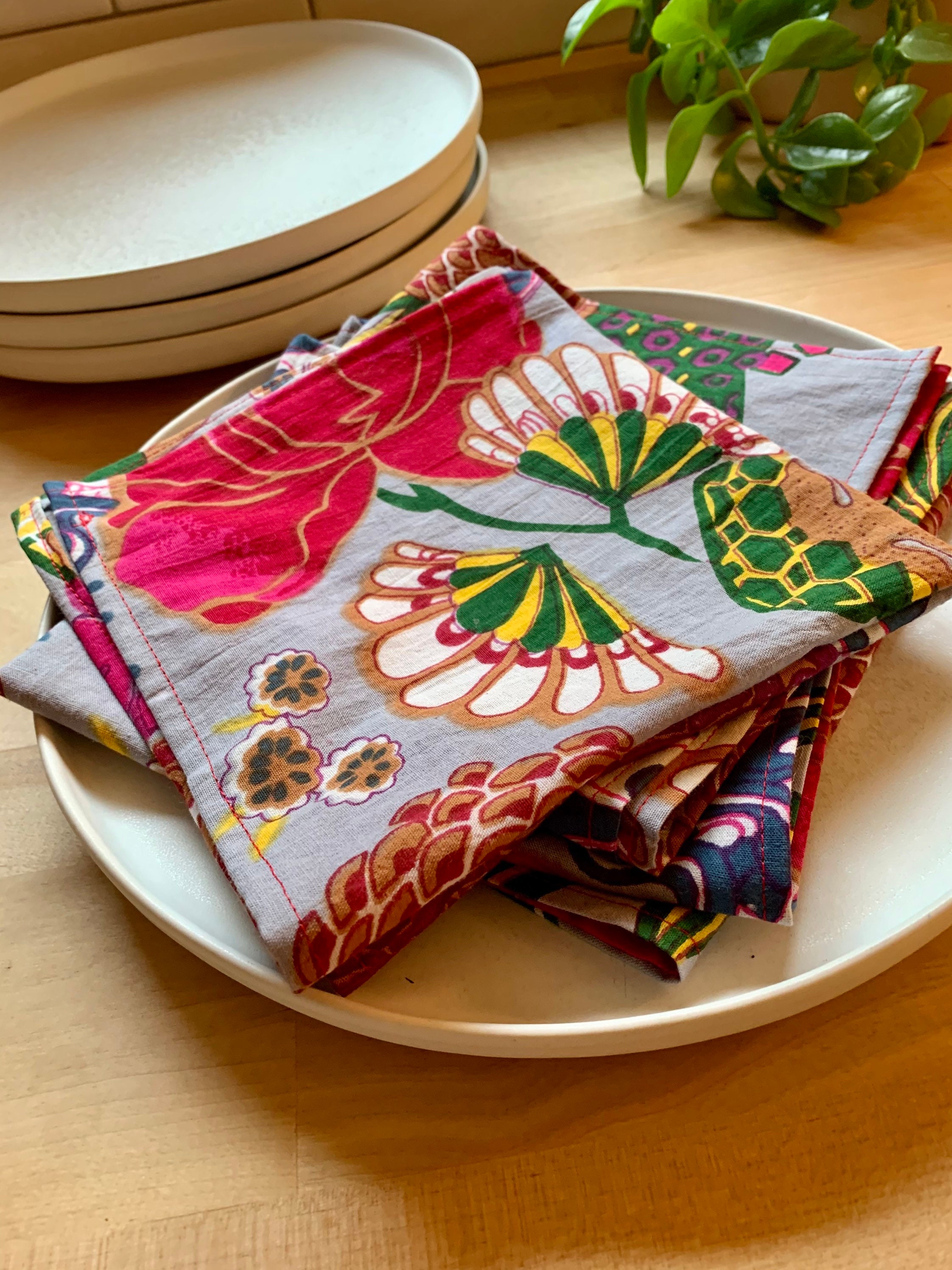 Reusable Cloth Napkin Set of Four, Colorful Napkins... Washable, Gorg…