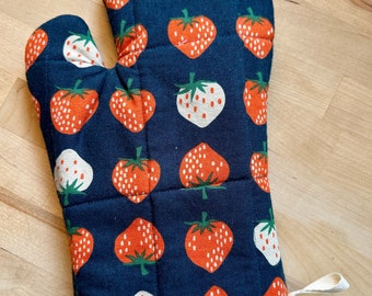 Strawberry Oven Mitt, Blue and Red Oven Glove, Cute potholder