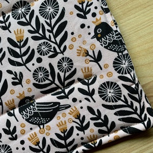 Potholder with blackbirds, Beautiful Flower and Bird trivet image 4