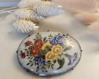   花柄ブローチ 陶磁器製 ヴィンテージ手描き磁器ブローチ：1970年代の花柄セラミックピン