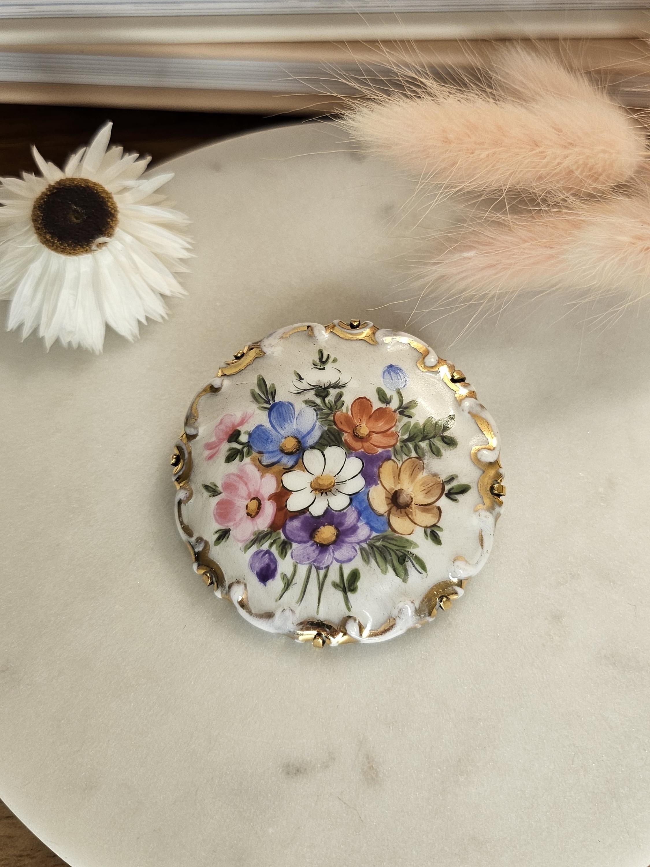 マイセンブローチ用アンティーク花柄の陶器ブローチ VX刻印①