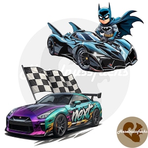 Könnte beinhalten: Zwei Cartoon-Rennwagen und eine Batman-Figur. Das obere Auto ist ein schlankes, schwarz-blaues Design mit einer Batman-Figur. Das untere Auto ist ein farbenfrohes lila, türkis und grünes Design mit dem Wort "next" an der Seite und einer Zielflagge.