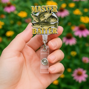Bobine de badge Master Baiter, porte-carte d'identité rétractable de pêche drôle, cadeau de pêcheur de bar, accessoire de travail humoristique de pêcheur, cadeau de bâillon de bureau