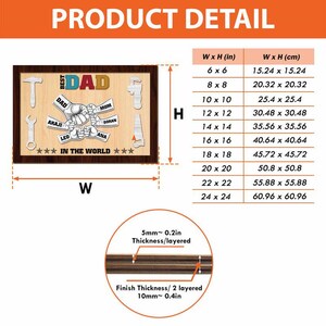 Puede incluir: Un letrero de pared rectangular de madera con el texto BEST DAD IN THE WORLD y un gr&aacute;fico central de pu&ntilde;os con nombres. Incluye ilustraciones de herramientas y una tabla de medidas de 15,24x15,24 cm a 60,96x60,96 cm, con un grosor de 5mm a 10mm.