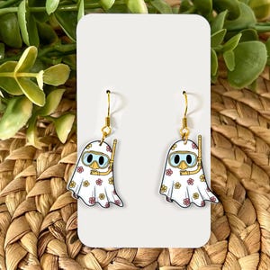 Summer Ghost Earrings, Snorkel Ghost Jewelry, Beachy Spooky Dangles, Cute Ghost Gift, Vacation Theme Earrings, Floral Ghost Accessory