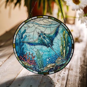 Manta Ray Glass Suncatcher: Underwater Coral Reef Window Decor