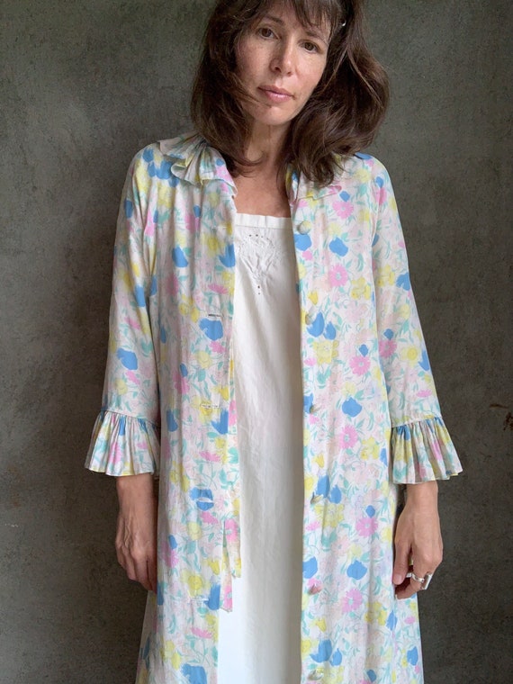 Vintage 30s floral silk Leron robe dressing gown