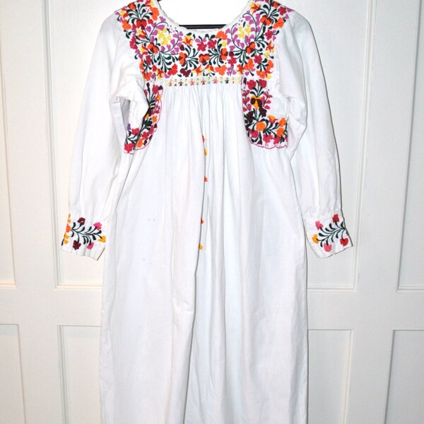 vtg mexican wedding dress/ boho floral embroidered folk peasant dress small medium