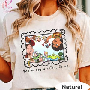 Toy Story Sie haben einen Freund in mir Shirt, Andy und Bonnie Toys T-Shirt, Woody Buzz Best Friends Outfit, Retro Freizeitpark Reise, süße Toy Story Bild 1
