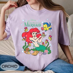 Camiseta de Ariel en acuarela, camiseta de La Sirenita bajo el mar, vacaciones en crucero de Disney, sudadera de viaje a Fantasyland, regalo para niñas de Flounder y caballito de mar imagen 3
