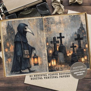 Könnte beinhalten: Ein offenes Buch zeigt digitale vertikale Papiere mit Illustrationen mittelalterlicher Pestärzte. Die linke Seite zeigt einen Pestarzt mit einer Laterne. Die rechte Seite zeigt eine Friedhofsszene mit beleuchteten Laternen und Kreuzen. Der Text lautet "80 Medieval Plague Doctors Digital Vertical Papers."