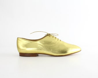 size 9 Never Worn Joan & David Leather Shoes | Gold Leather Oxford Shoes  |  Vintage 1990s Lace Up Brogues | Handmade in Italy