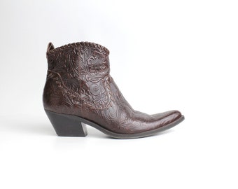 pointed toe flat tall boots