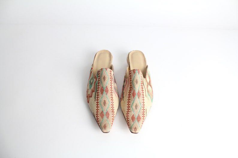 size 6 Vintage Tapestry Cylinder Heel Mules Pointed Toe Woven Cotton Leather Lined Flats Western Leather Shoes 36 image 4