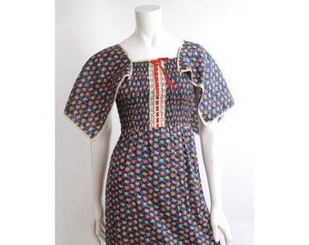 Vintage 1970s Floral Cotton Dress | Smocked Bodice Floral Prairie Dress | XXS
