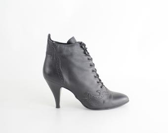 sz 7 | Dark Wave Ankle Boots | Vintage 1980s Post Punk Goth Spiked Heel Black Leather Boots