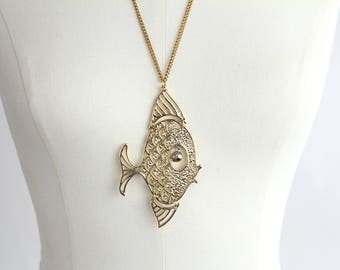 Vintage 1970s Poisson Necklace | Articulated Fish Pendant Necklace | Midcentury Goldtone Metal Pendant Necklace