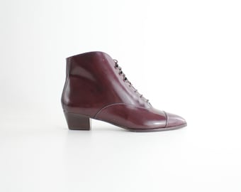 sz 10 Vintage Aubergine Leather Lace Up Boots | Never Worn Glossy Almond Toe Boots | Minimal Leather Ankle Boots | 40-41