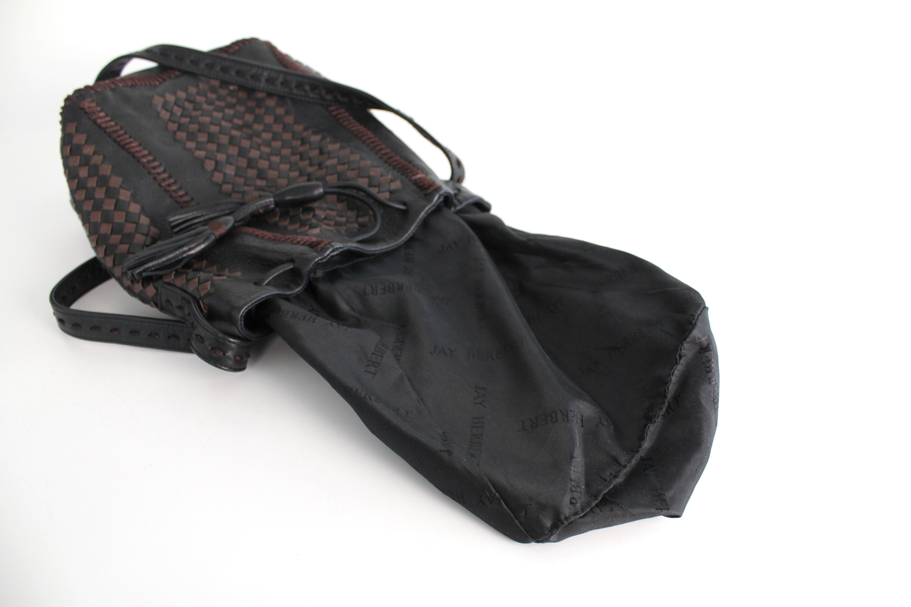 Vintage 1980s Intrecciato Drawstring Bucket Bag | Woven Leather ...