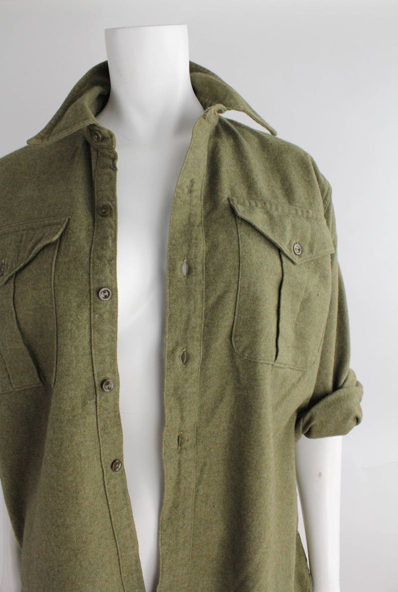 Vintage 1940s Irish Military Wool Shirt Utility Long Sleeve Wool Flannel Shirt Army Field Shirt From Belfast image 3