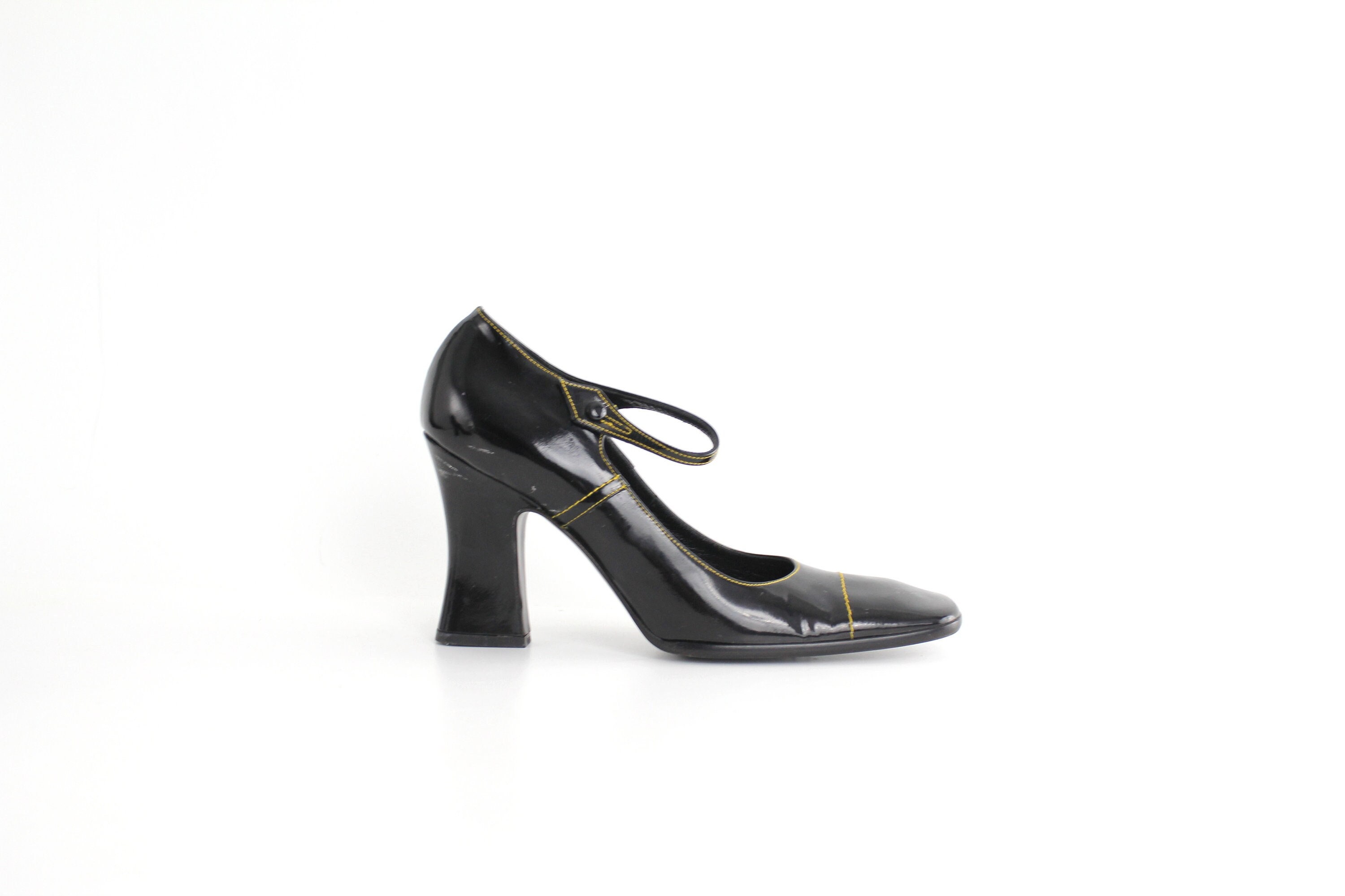 Logo leather Mary Jane flats in black - Prada | Mytheresa