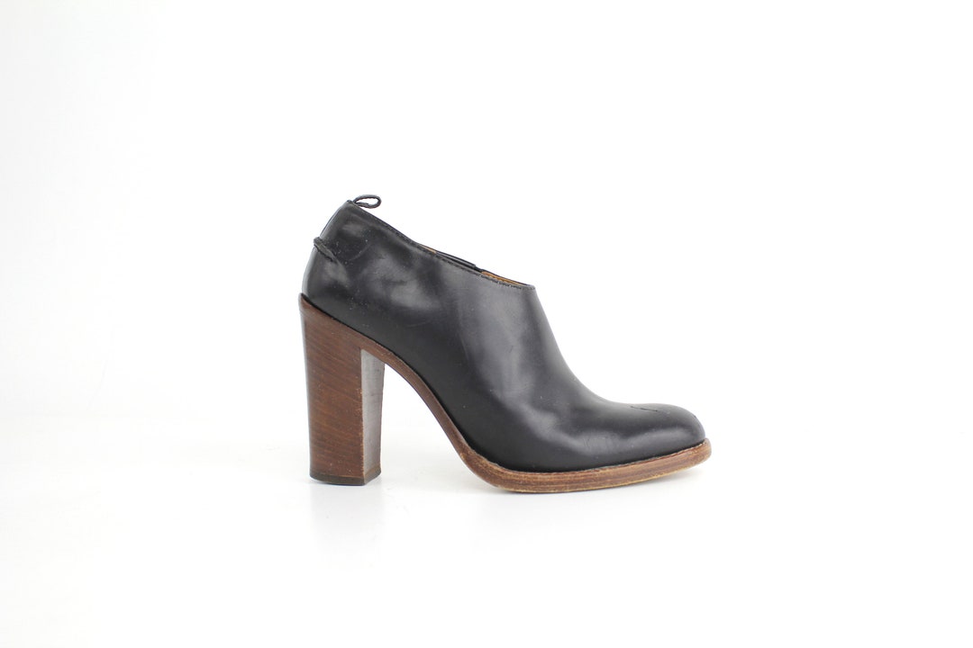 Sz 5.5 Veronique Branquinho Leather Ankle Booties | Sleek  display picture 2