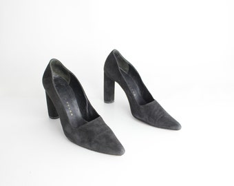 sz 6 Vintage Richard Tyler Black Suede Pumps | 1990s Pointed Toe Angular Leather Court Shoes | Classic Leather High Heel Shoes | 36