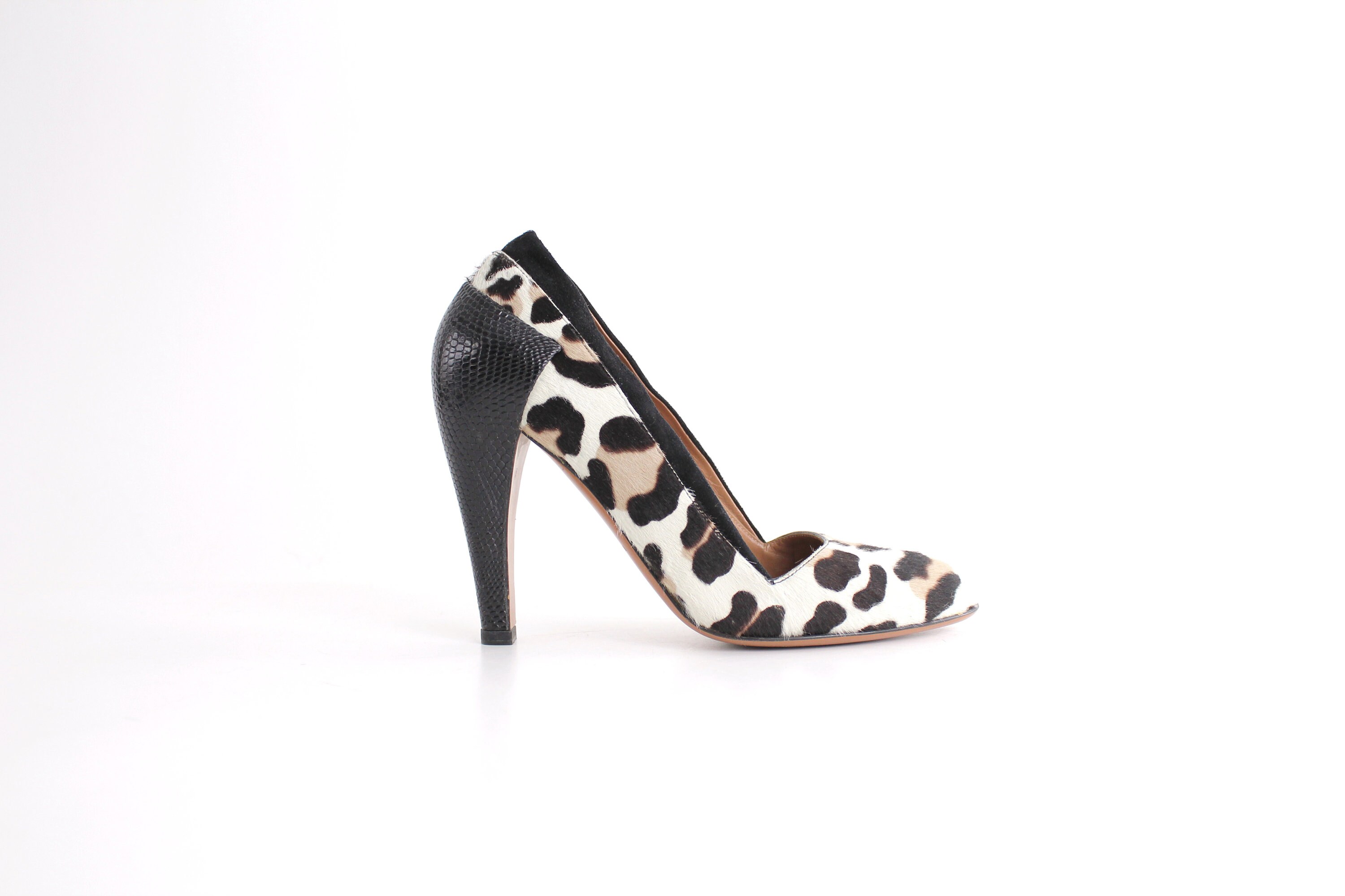 sz 6 Alaïa Leopard Print Leather Pumps | Maximalist Embossed Leather Court Shoes | Angular Almond Toe Pumps | Made in Italy | 36