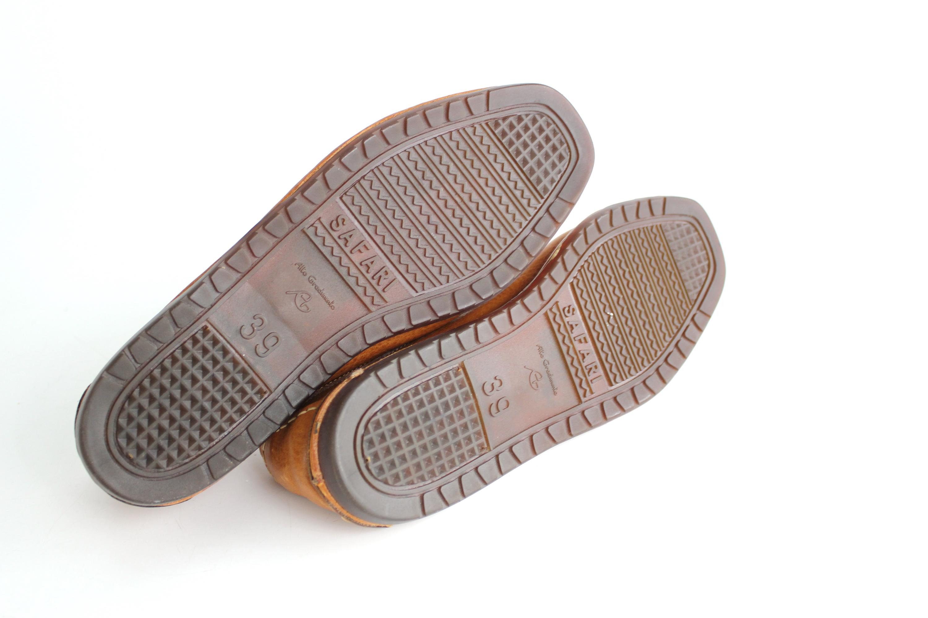 Brand New never worn 100% authentic. UK SZ 9 Sz 9 Never Worn Italian Leather Derby Shoes | Honey Leather  main image 3