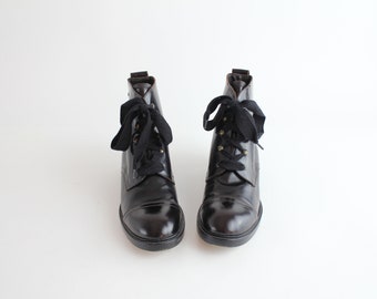 Sz 8.5-9 Italian Leather Lace up Ankle Boots | Y2K Rounded  display picture 1