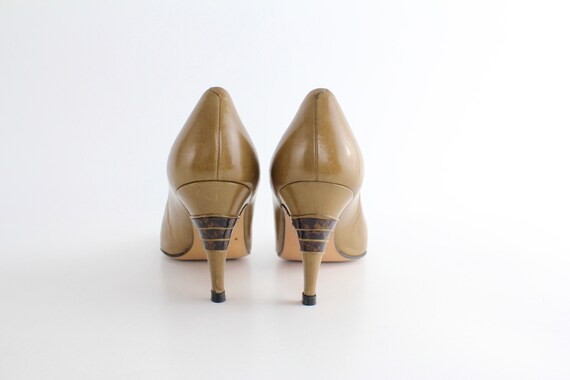 size 7 Vintage Bally Leather Pumps | 1980s Leathe… - image 7