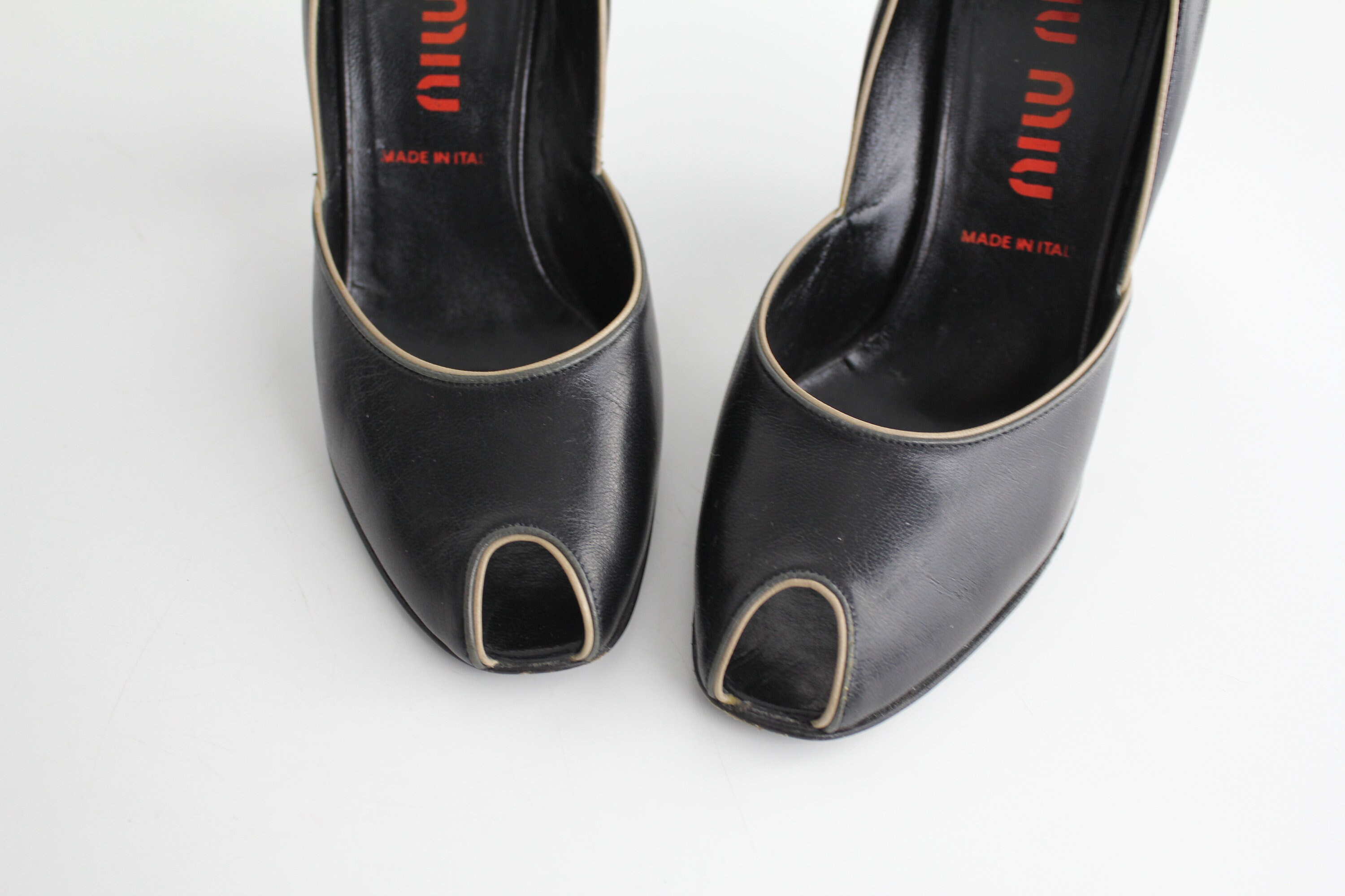 パンプス MIU MIU Black Leather Nappa Leather Pumps Miu Miu Nappa leather pumps for Women - Black in UAE | Level