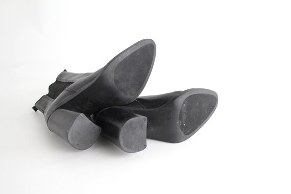 Sz 6.5 Pointed Toe Leather Ankle Boots | Vintage 1990s Stacked