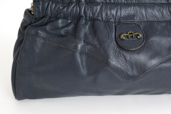 1970s Vintage Etienne Aigner Leather Clutch | Blu… - image 4