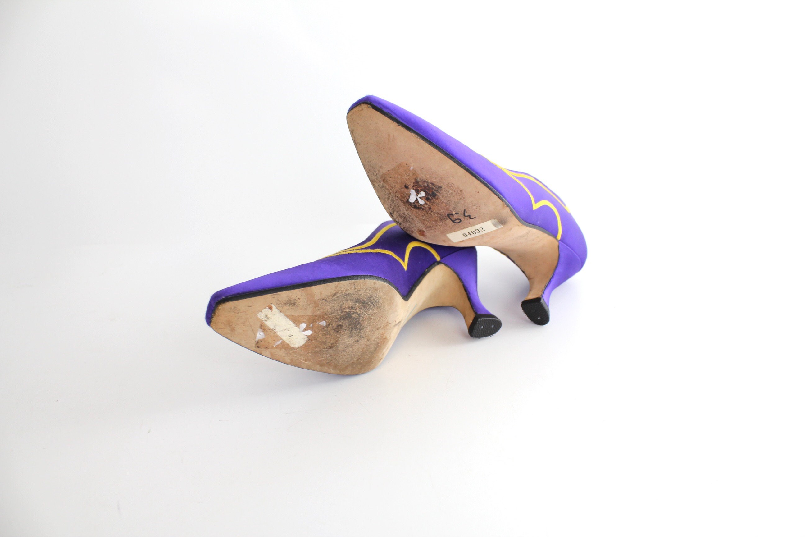Sz 8 Vintage Embroidered Satin and Leather Pumps | Purple