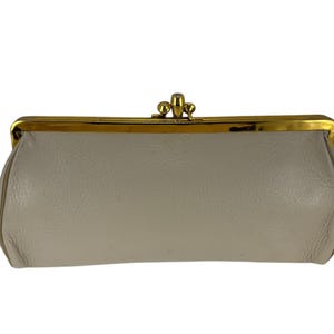 Cartera de mano vintage Justin de piel con marco y herrajes dorados, color crema