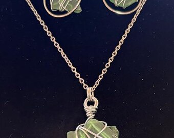 Grünes Sea Glass Halskette und Ohrring Set
