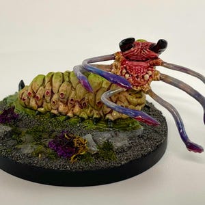 Carrion Crawler DnD Miniature | Painted D&D Monster Mini | Giant Worm Bug Centipede | Dungeons and Dragons | Pathfinder | Tabletop rpg