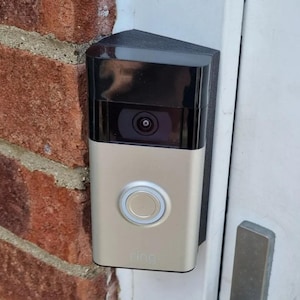 Ring Doorbell 2 Mount: 10-40 Degree Wedge
